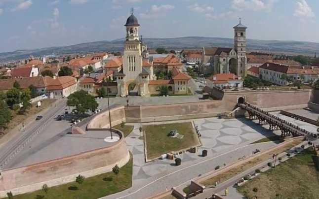 Hortenzia Alba Iulia Luaran gambar