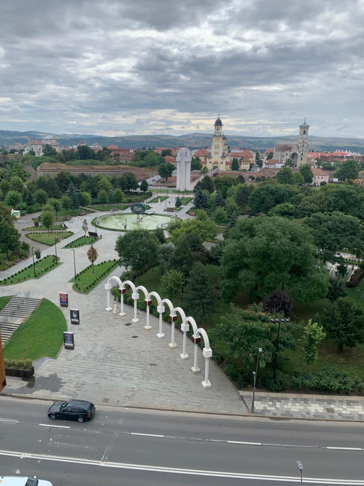 Hortenzia Alba Iulia Luaran gambar